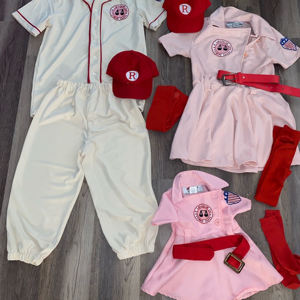 Family League of Their Own Costumes, Women XS Men small and Baby/Toddler/Kid 18m